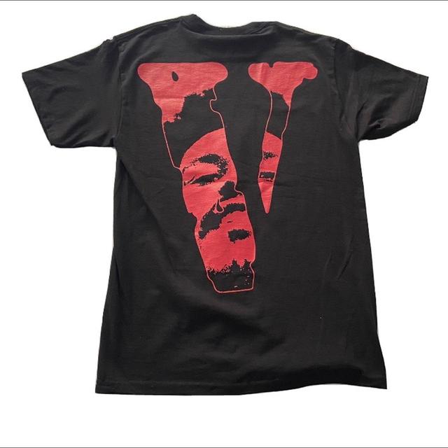 Vlone Men's T-shirt - Black/Red - M on Productcaster.