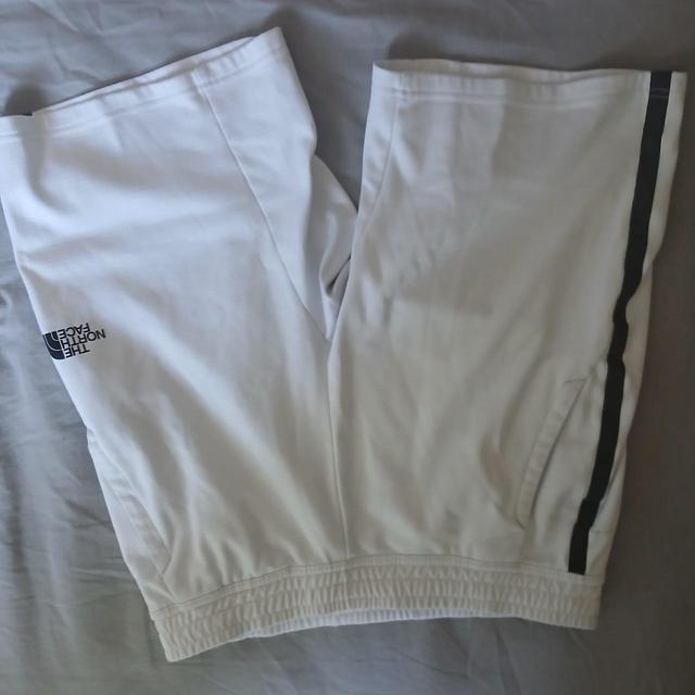 The North Face Men's Shorts - White - M on Productcaster.