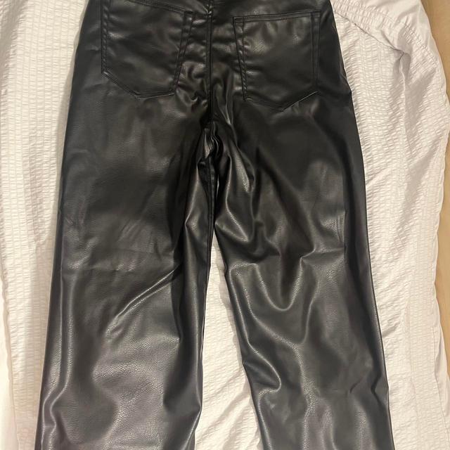 H&M Women's Trousers - Black - UK 10 on Productcaster.