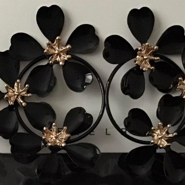 Vintage Women's Earrings - Black on Productcaster.