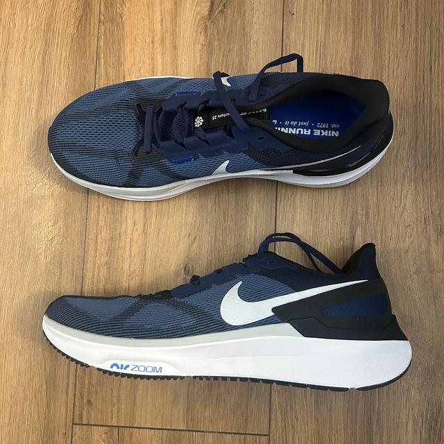 Nike Men's Trainers - Navy/Black - UK 7 on Productcaster.