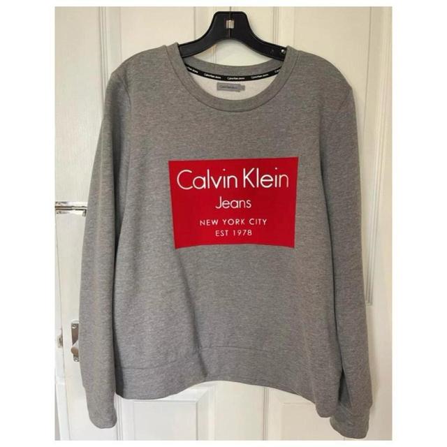 Calvin Klein Jeans Men's Jumper - Grey/Red - L on Productcaster.