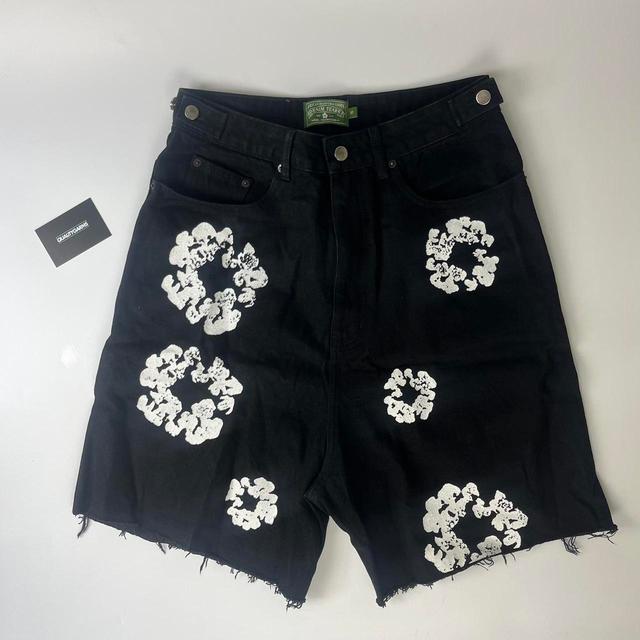 Denim Tears Men's Shorts - Black/White - M on Productcaster.