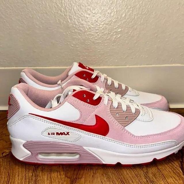 Nike Women's Trainers - White/Pink - UK 5.5 on Productcaster.