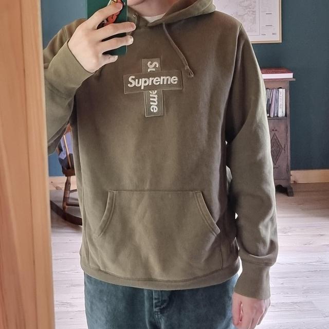 Supreme Men's Sweatshirt - Green/Khaki - M on Productcaster.