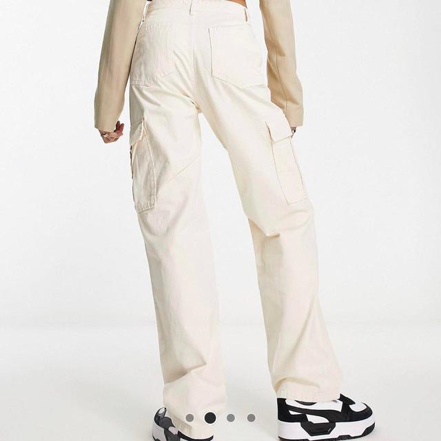 Stradivarius Women's High waisted Cargo Trousers - Cream - M on Productcaster.