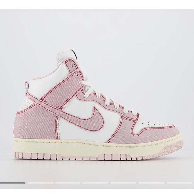 Nike Women's Trainers - Pink/White - UK 4.5 on Productcaster.