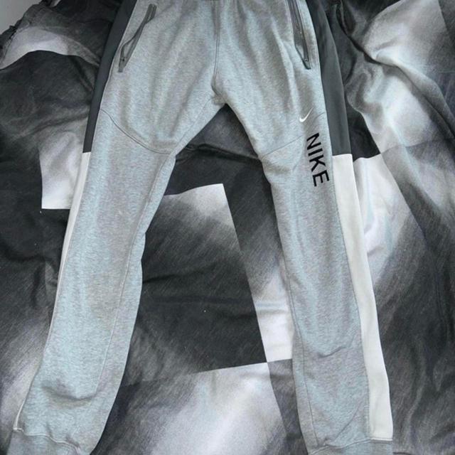 Nike Men's Trousers - Grey - S on Productcaster.