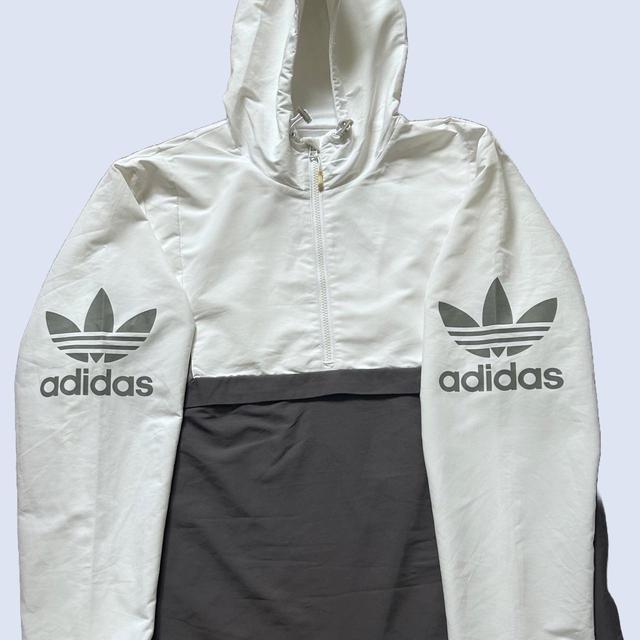 Adidas Originals Men's Lightweight Jacket - Grey/White - XL on Productcaster.