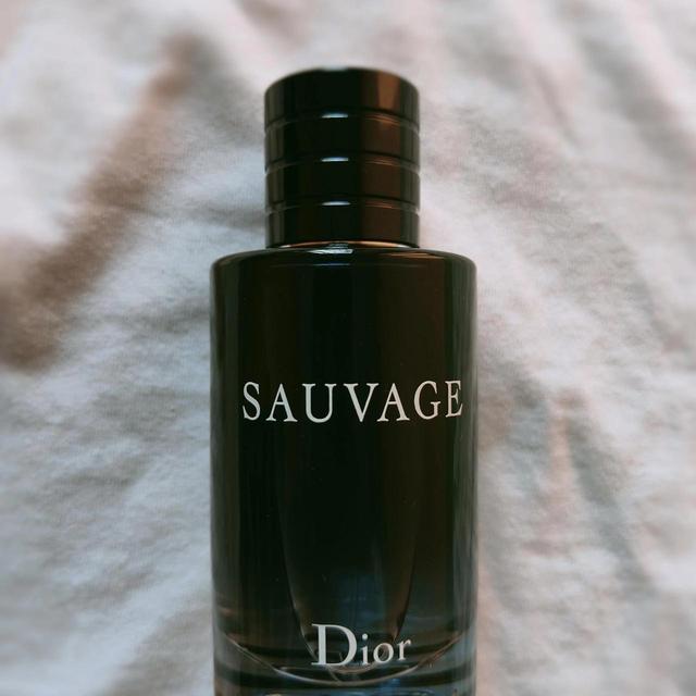 Dior Fragrance - Black on Productcaster.