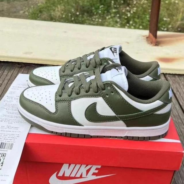 Nike Men's Trainers - Green/Khaki - UK 8.5 on Productcaster.