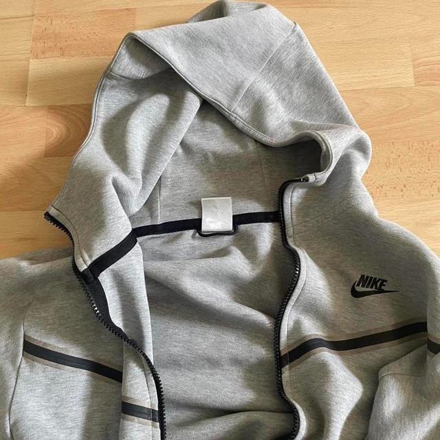 Nike Men's Hoodie - Grey - L on Productcaster.