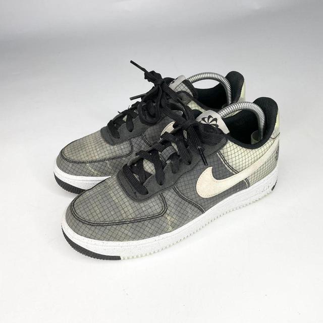 Nike Women's Trainers - Grey - UK 6 on Productcaster.