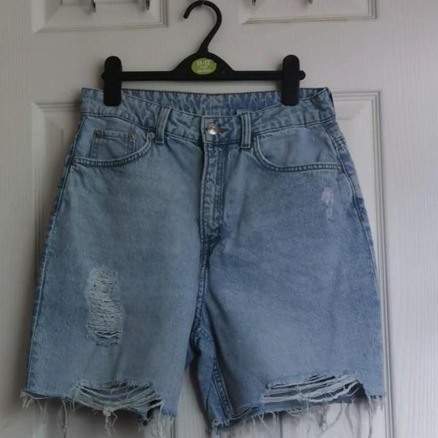 H&M Women's Shorts - Blue - UK 6 on Productcaster.