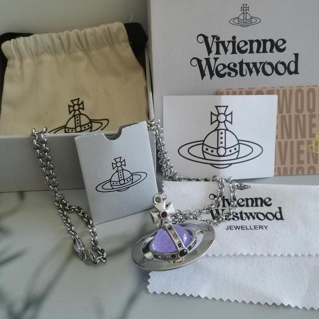 Vivienne Westwood Women's Necklace - Silver on Productcaster.