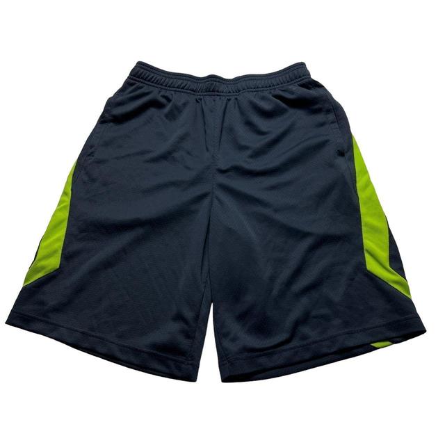 Fila Men's Shorts - Grey/Green - S on Productcaster.