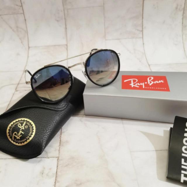 Ray-Ban Women's Casual Sunglasses - Black/Silver on Productcaster.