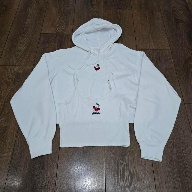 Hollister Co. Women's Hoodie - White - S on Productcaster.