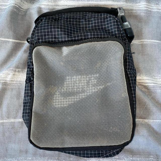 Nike Men's Bag - Black/Grey on Productcaster.