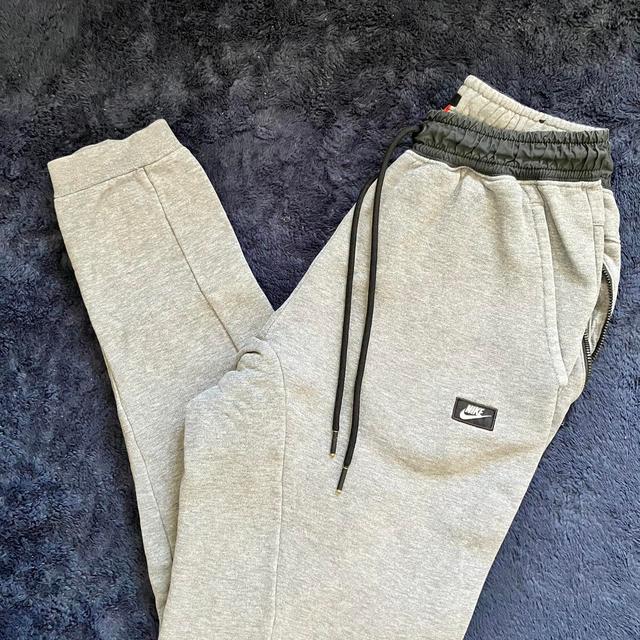 Nike Men's Sweatpants - Grey - XS on Productcaster.