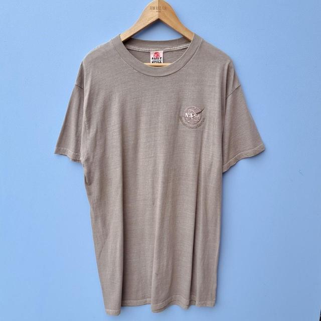 Vintage Men's T-shirt - Cream - L on Productcaster.