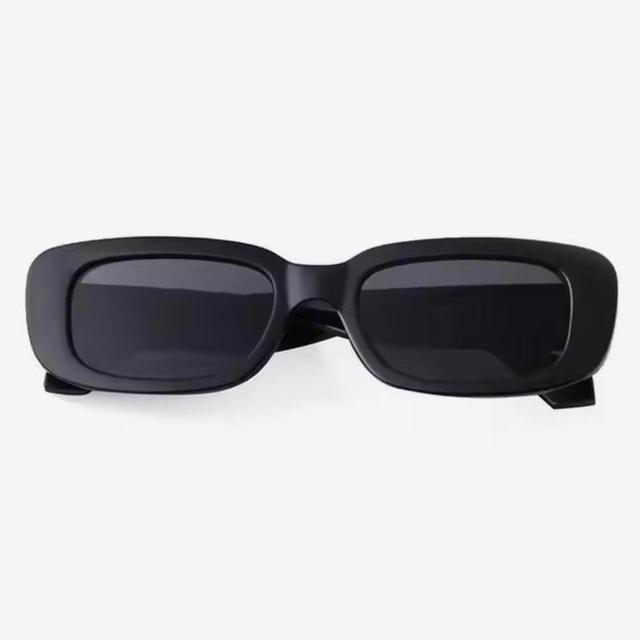 Urban Outfitters Women's Sunglasses - Black on Productcaster.