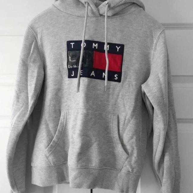 Tommy Hilfiger Women's Hoodie - Grey - S on Productcaster.