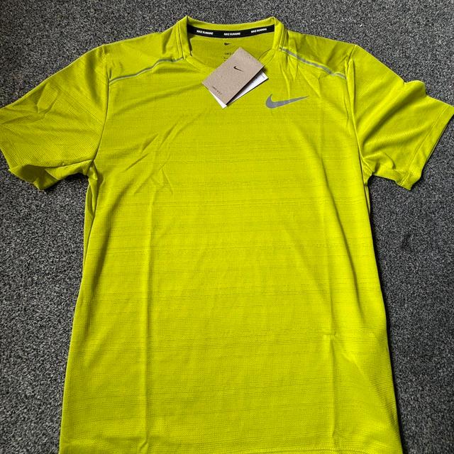 Nike Men's T-shirt - Green - S on Productcaster.