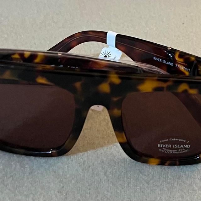 River Island Women's Oversized Sunglasses - Brown on Productcaster.