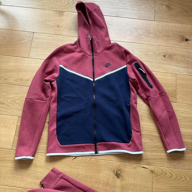 Nike Men's Hoodie - Burgundy/Navy - M on Productcaster.