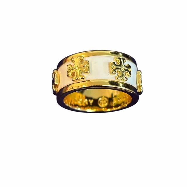 Tory Burch Women's Ring - Gold/White on Productcaster.