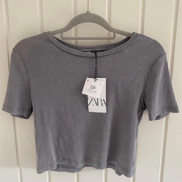 Zara Women's T-shirt - Grey - L on Productcaster.