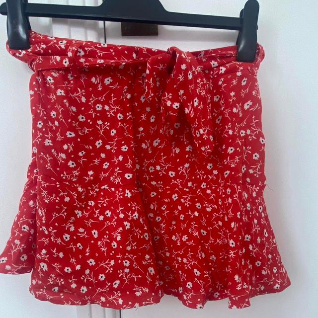 Zara Women's Skirt - Red/White - UK 8 on Productcaster.