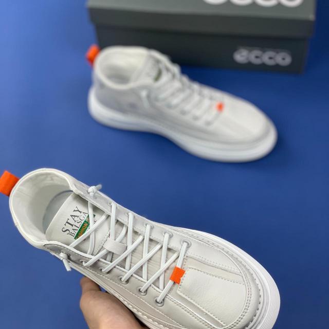 ECCO Men's Trainers - White/Grey - UK 8 on Productcaster.