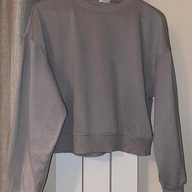 H&M Women's Sweatshirt - Grey - S on Productcaster.