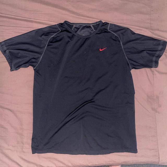 Nike Men's T-shirt - Black/Red - M on Productcaster.