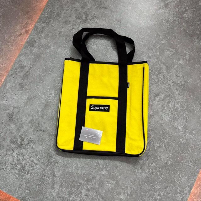 Supreme Men's Tote bags - Yellow/Black on Productcaster.