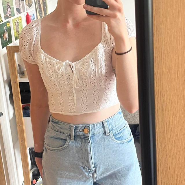 Hollister Co. Women's Crop top - White - S on Productcaster.