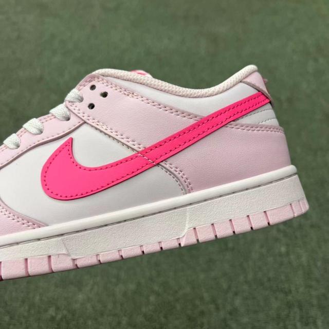 Nike Women's Trainers - Pink/Multi - UK 7.5 on Productcaster.