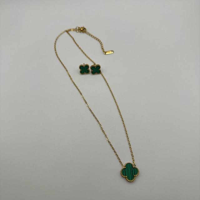 Women's Necklace - Green/Gold on Productcaster.