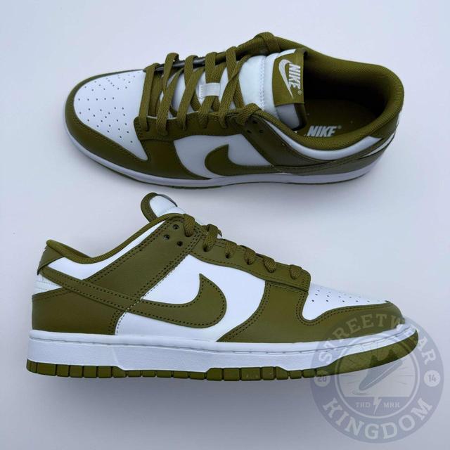 Nike Men's Trainers - Green/Khaki - UK 9.5 on Productcaster.