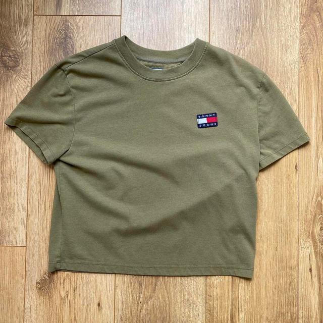 Tommy Hilfiger Women's T-shirt - Khaki/Green - XS on Productcaster.