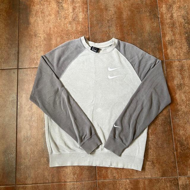 Nike Men's Sweatshirt - Grey - M on Productcaster.