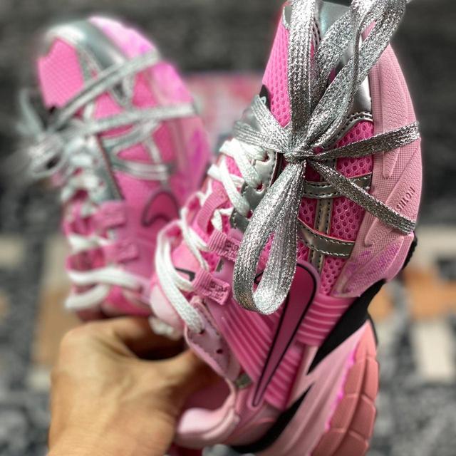 Nike Women's Trainers - Pink - UK 7.5 on Productcaster.