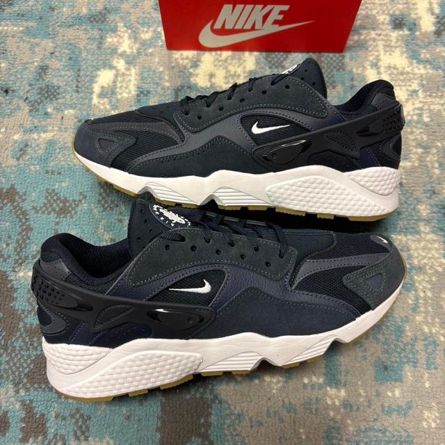 Nike Men's Trainers - Navy/Black - UK 7 on Productcaster.