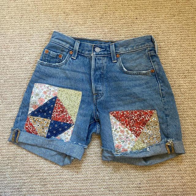 Levi's Women's Shorts - Blue/Multi - UK 6 on Productcaster.