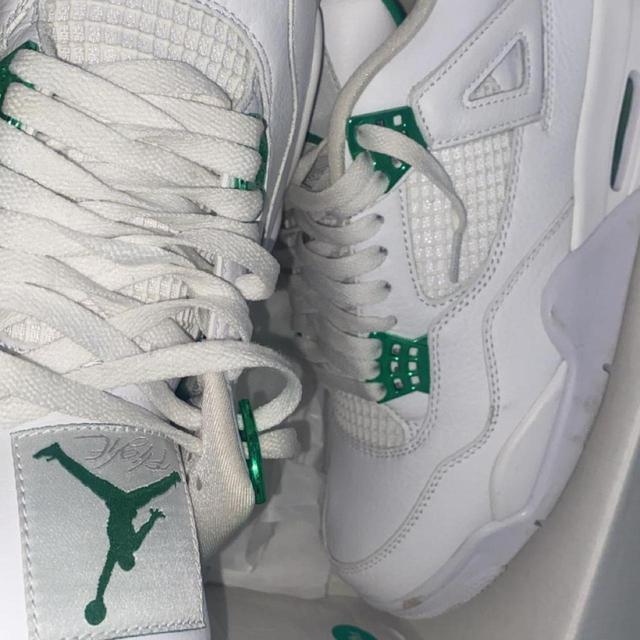 Jordan Men's Trainers - White/Green - UK 8 on Productcaster.