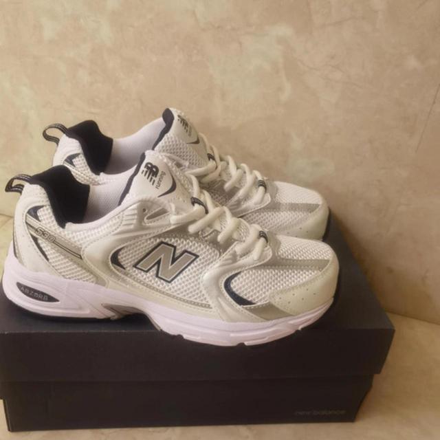 New Balance Women's Trainers - White/Grey - UK 4 on Productcaster.