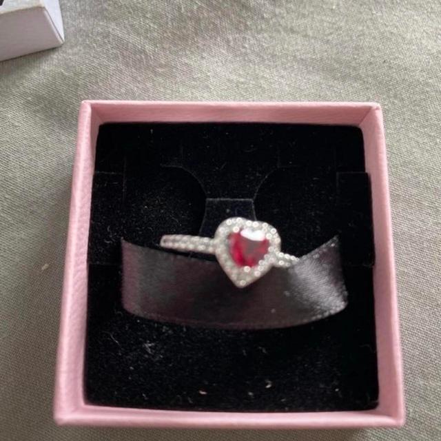 PANDORA Women's Ring - Silver/Red on Productcaster.