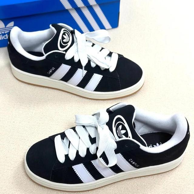 Adidas Men's Trainers - Black/White - UK 7 on Productcaster.